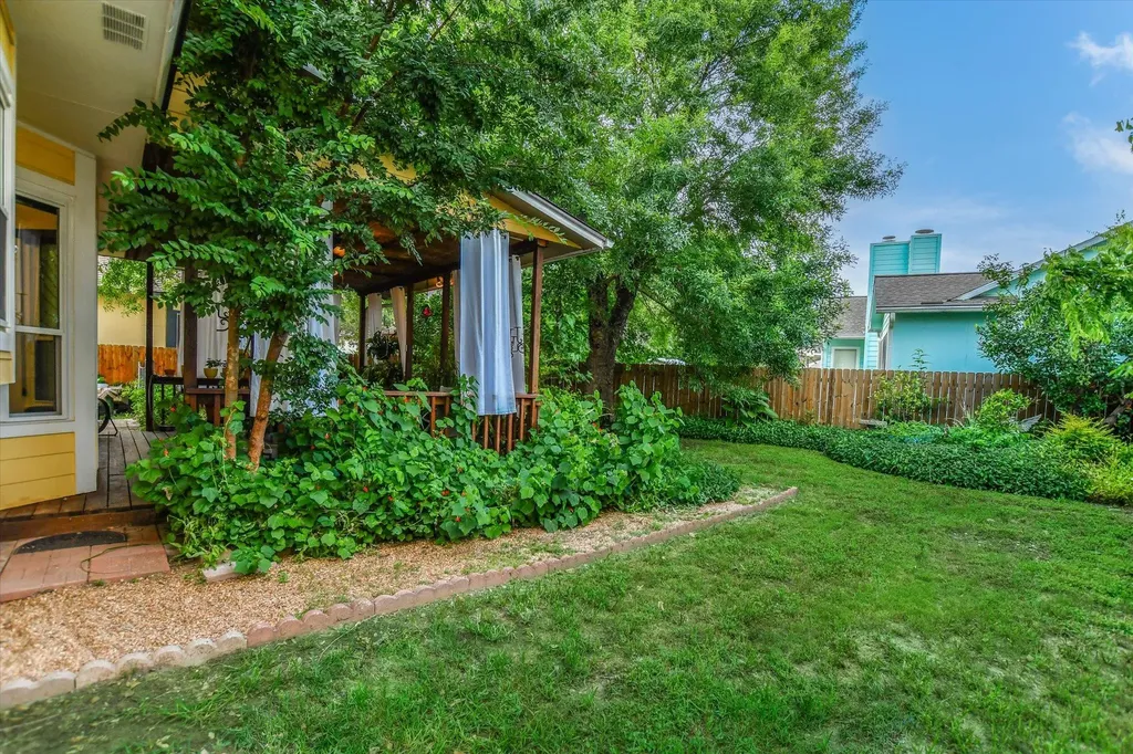 8109 Flashpan Cove Austin TX 78729