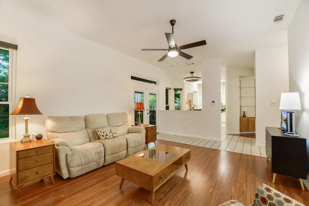 8109 Flashpan Cove Austin TX 78729