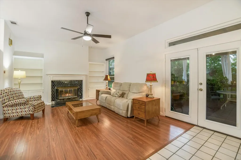 8109 Flashpan Cove Austin TX 78729