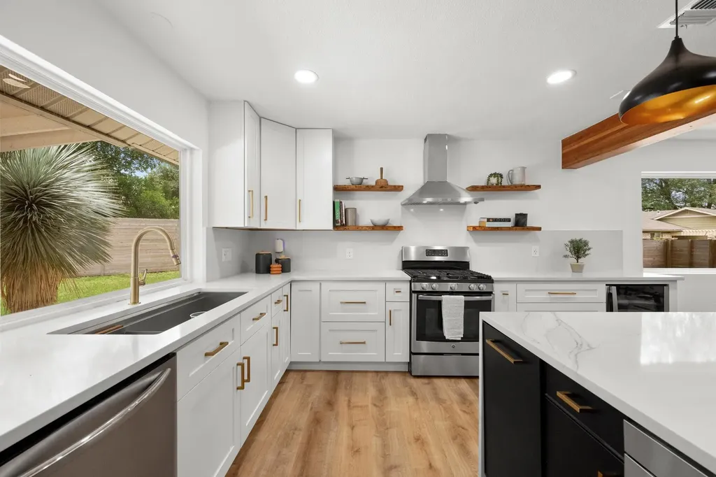 6304 Berkeley Cove Austin TX 78745
