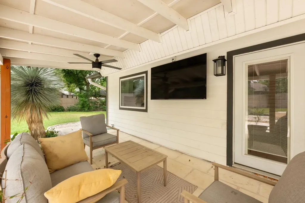 6304 Berkeley Cove Austin TX 78745