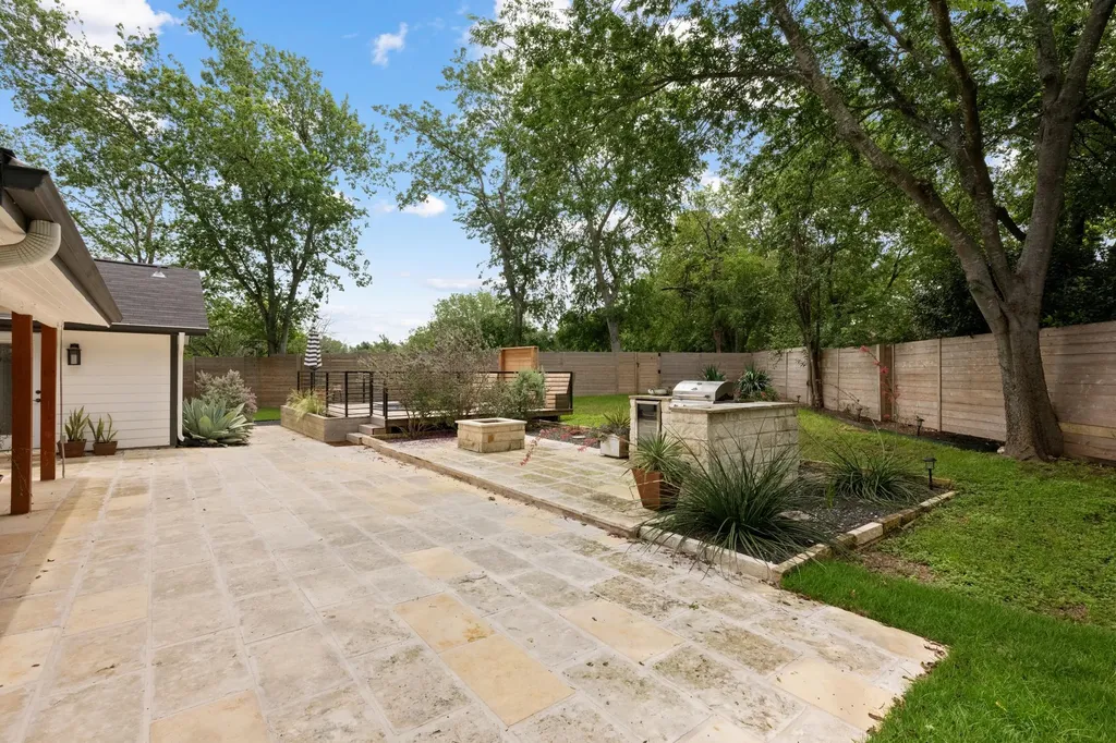 6304 Berkeley Cove Austin TX 78745