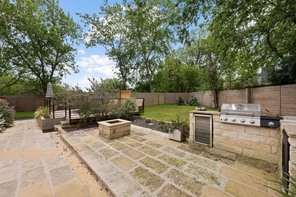 6304 Berkeley Cove Austin TX 78745