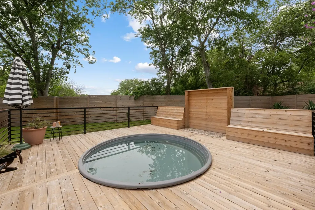 6304 Berkeley Cove Austin TX 78745
