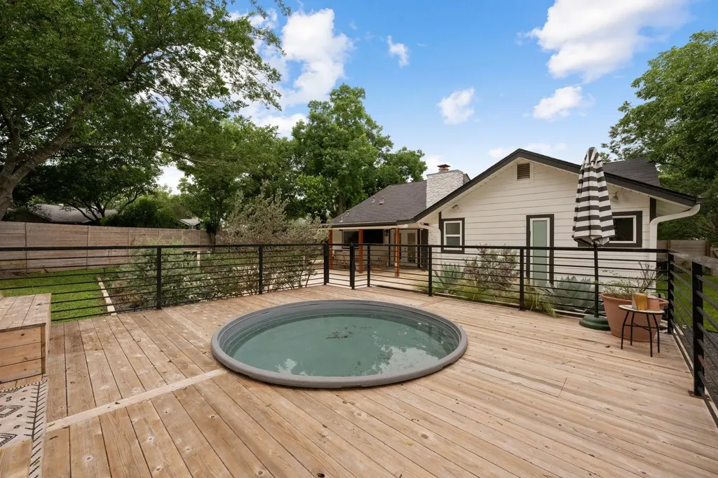 6304 Berkeley Cove Austin TX 78745
