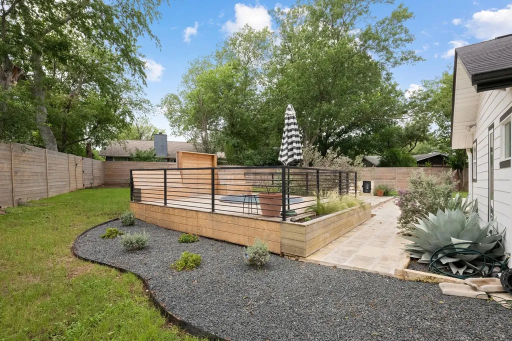 6304 Berkeley Cove Austin TX 78745