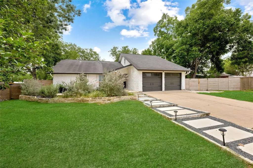 6304 Berkeley Cove Austin TX 78745