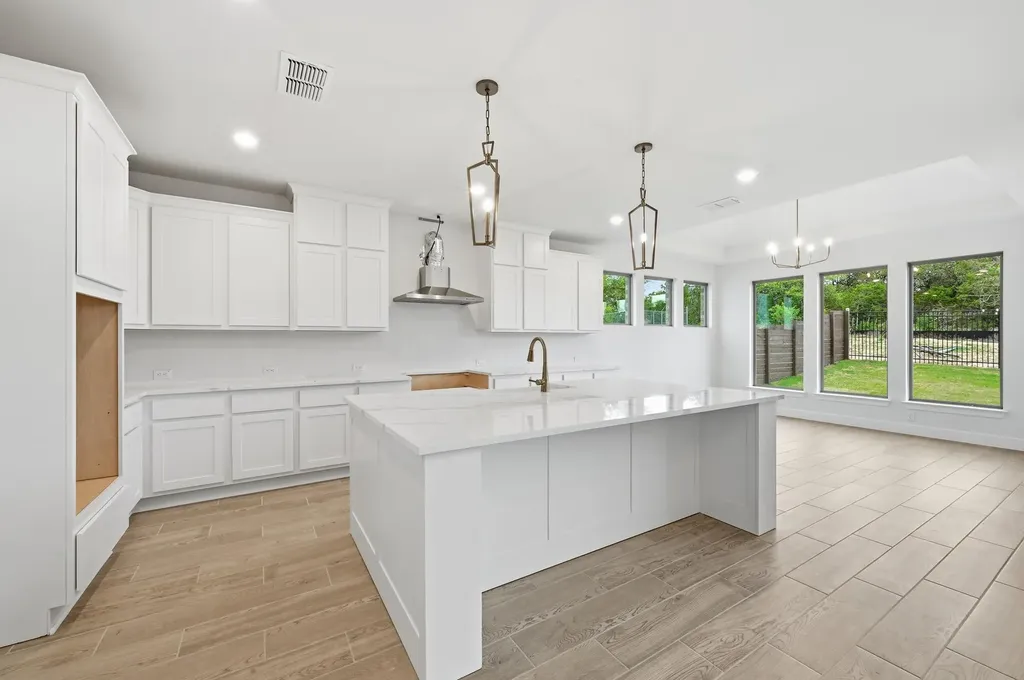 8108 Sarcelle Drive Austin TX 78738