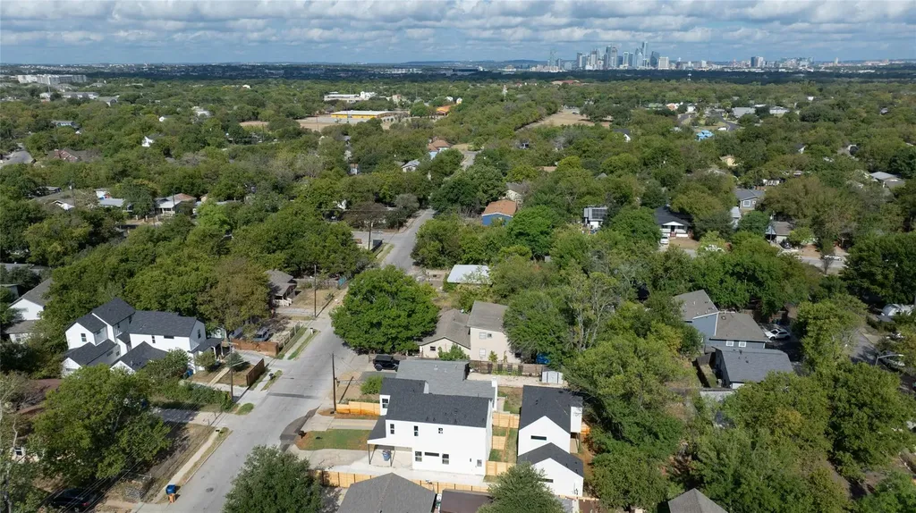 6804 Montana Street Austin TX 78741