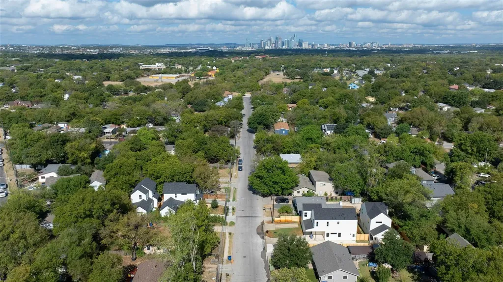 6804 Montana Street Austin TX 78741