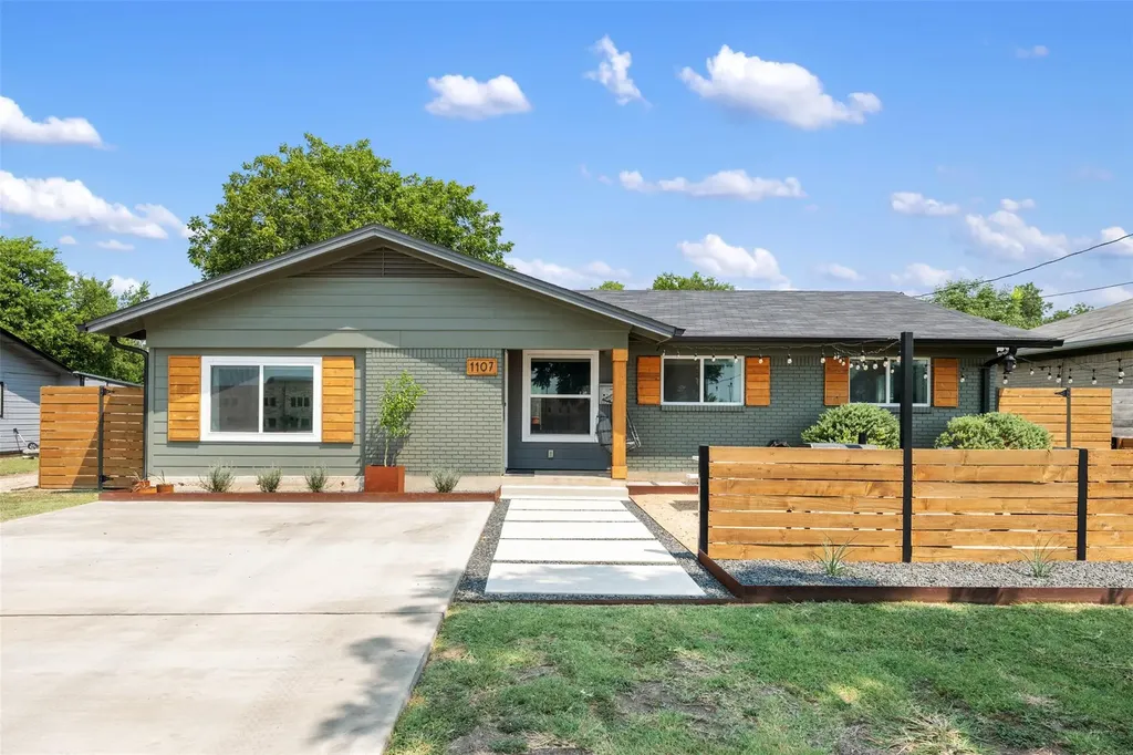 1107 E 17th Street Georgetown TX 78626