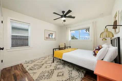 1107 E 17th Street Georgetown TX 78626