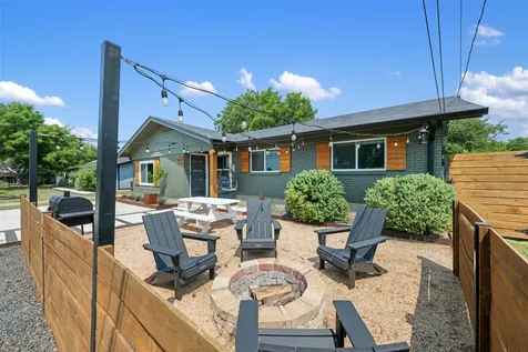 1107 E 17th Street Georgetown TX 78626