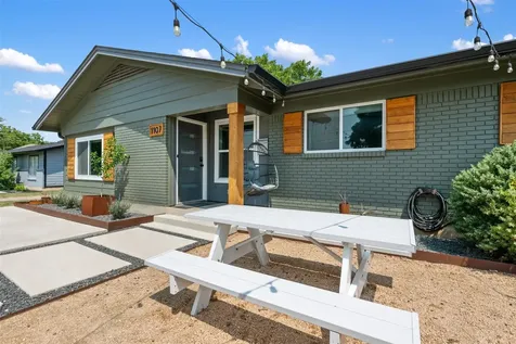 1107 E 17th Street Georgetown TX 78626