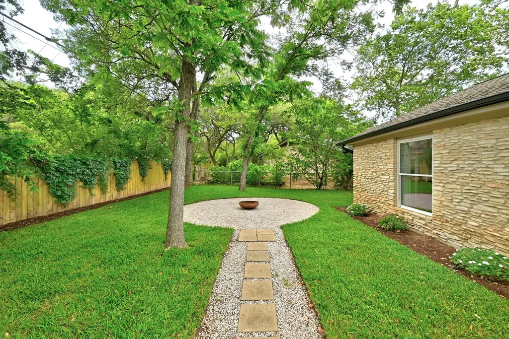7110 Windrift Way Austin TX 78745