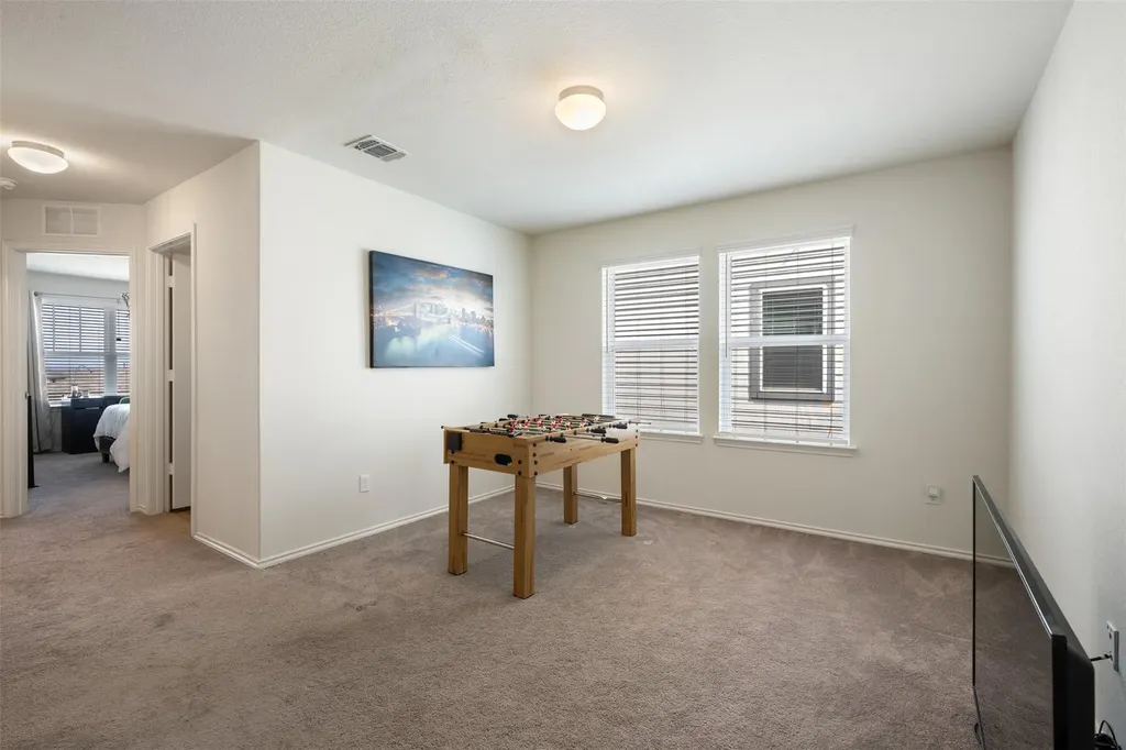 328 Thornless Circle Buda TX 78610