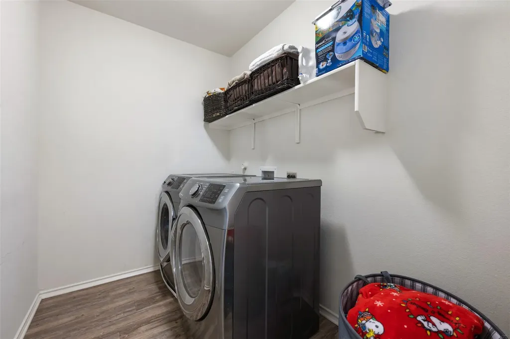 328 Thornless Circle Buda TX 78610