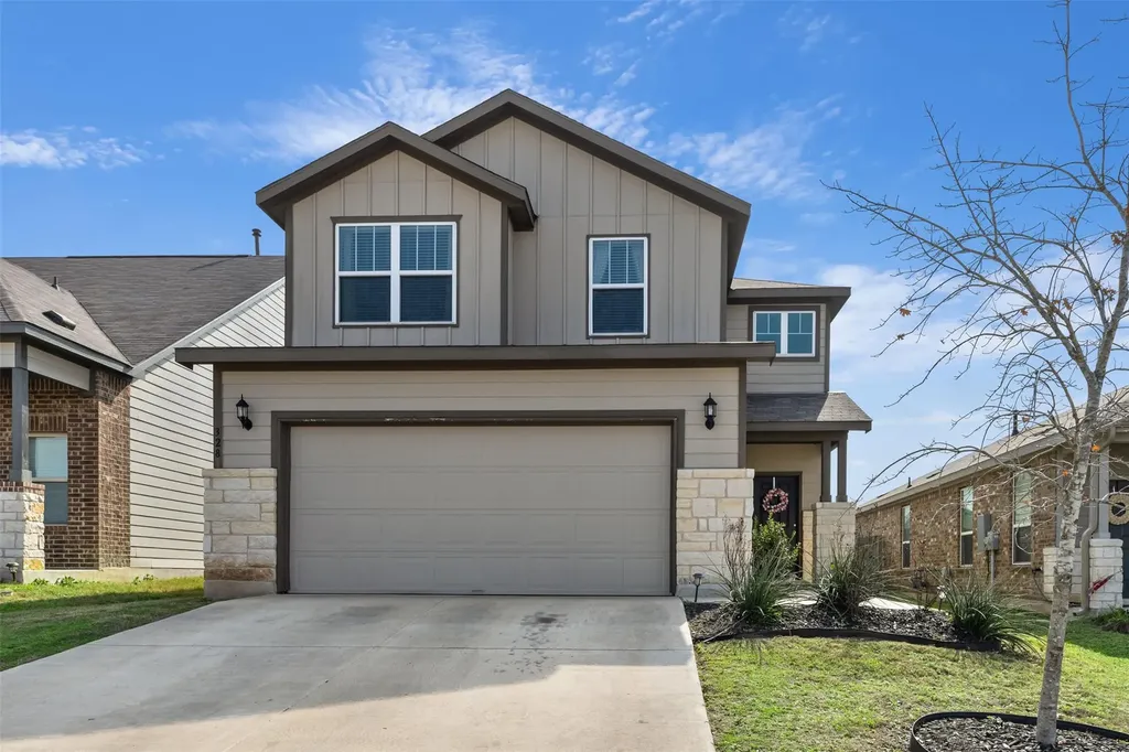328 Thornless Circle Buda TX 78610