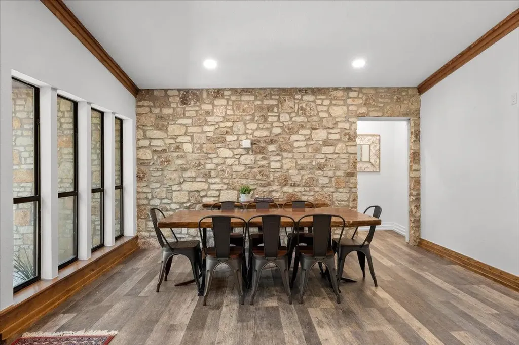 119 Vicinity Trail Spicewood TX 78669
