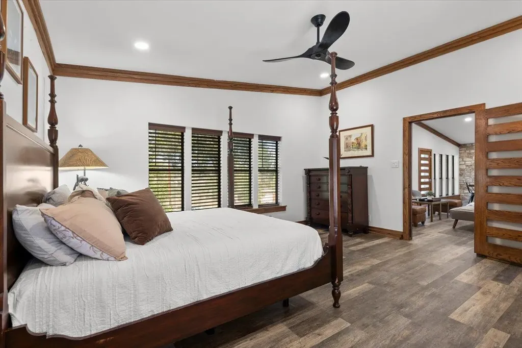 119 Vicinity Trail Spicewood TX 78669