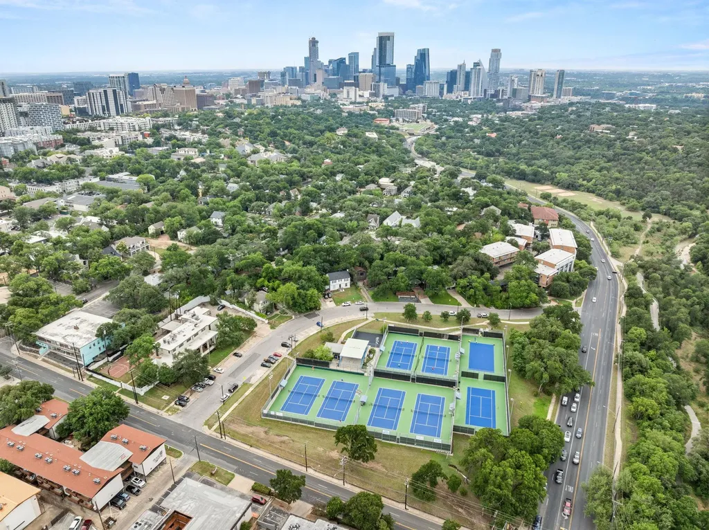 711 W 26th Street Austin TX 78705