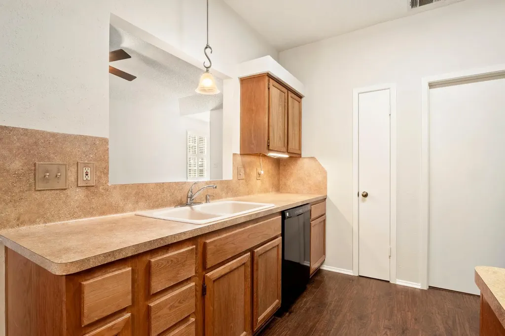 6501 Brush Country Road Austin TX 78749