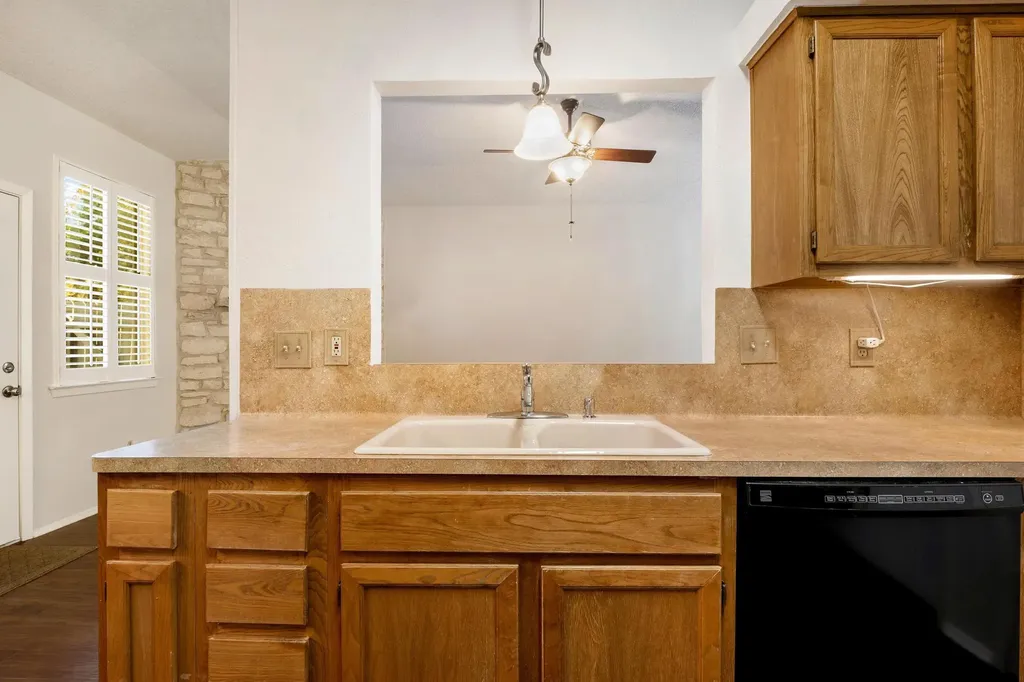 6501 Brush Country Road Austin TX 78749