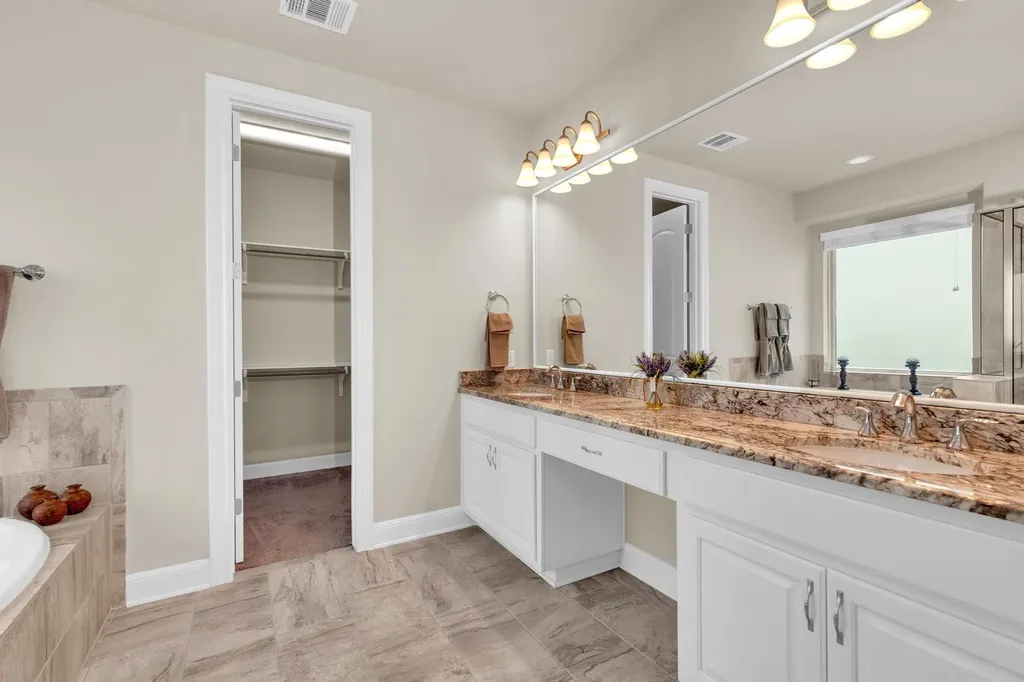 11904 Viscaya Way Austin TX 78726