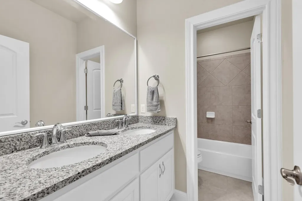 11904 Viscaya Way Austin TX 78726