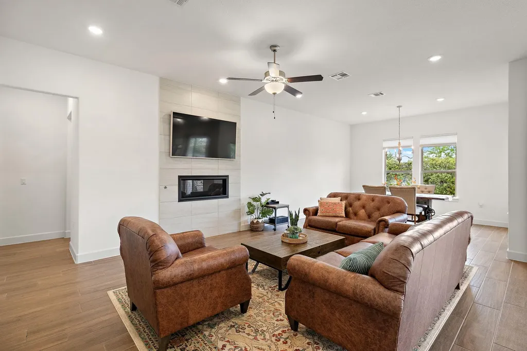 1905 Mazarro Drive Leander TX 78641