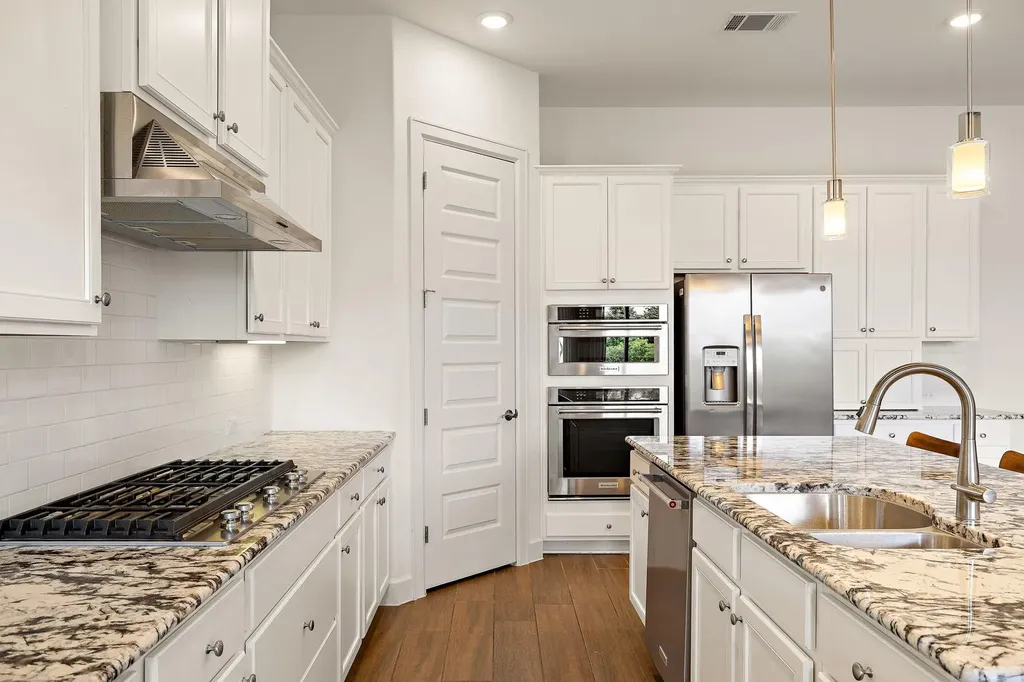 1905 Mazarro Drive Leander TX 78641