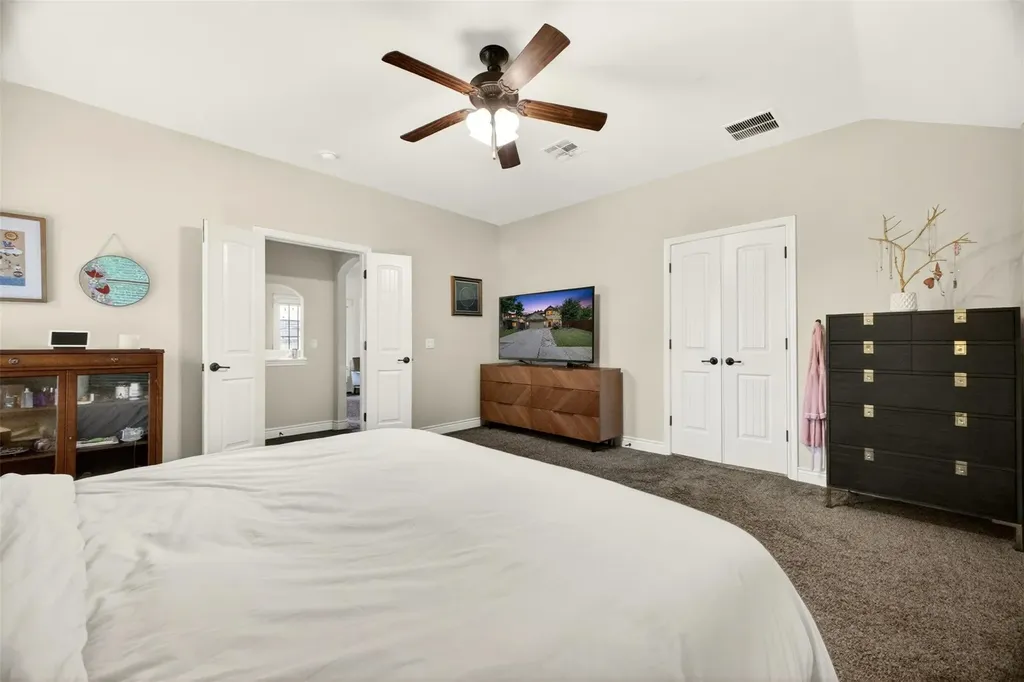 2316 Forsam Bend Austin TX 78725