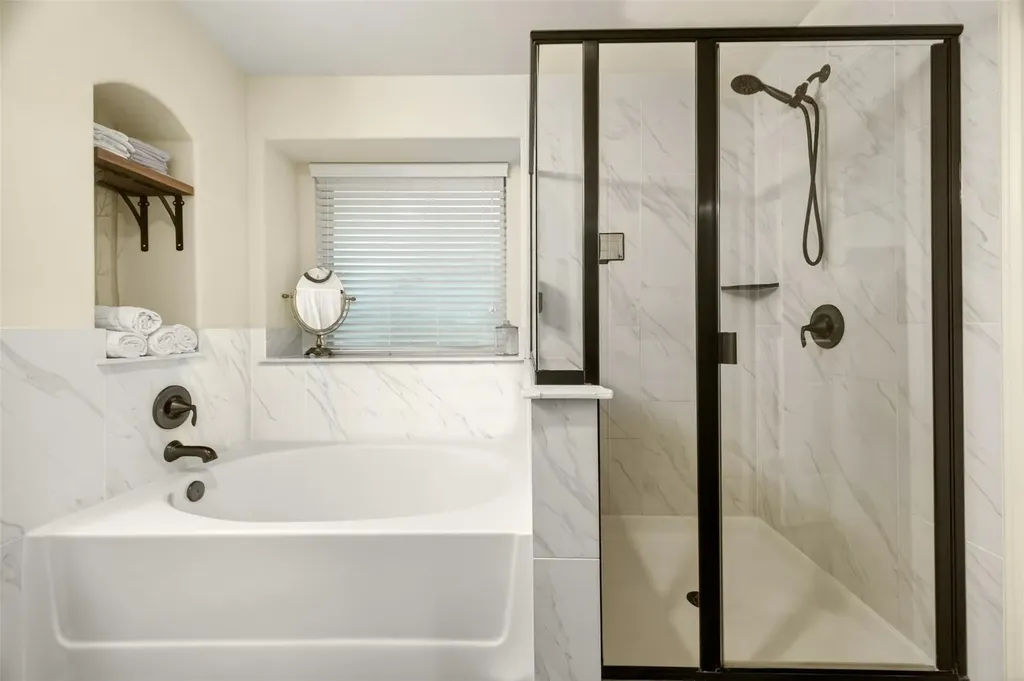 2316 Forsam Bend Austin TX 78725