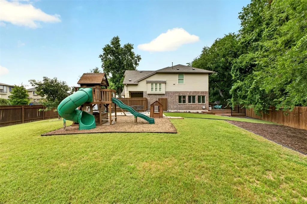 2316 Forsam Bend Austin TX 78725