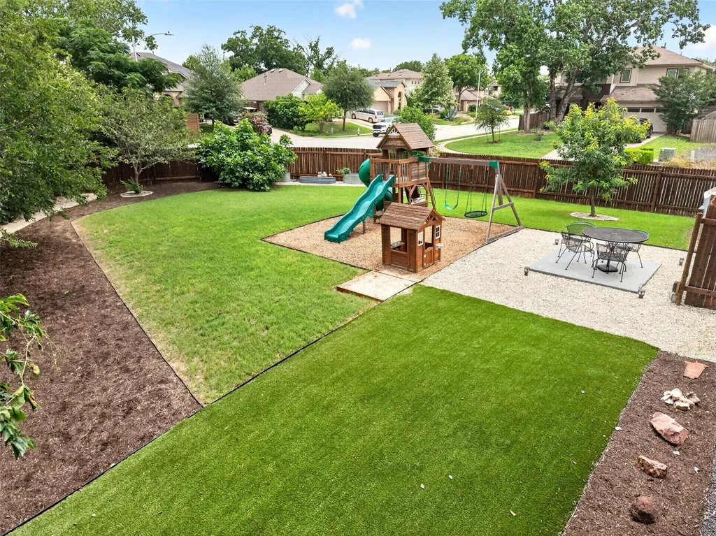 2316 Forsam Bend Austin TX 78725