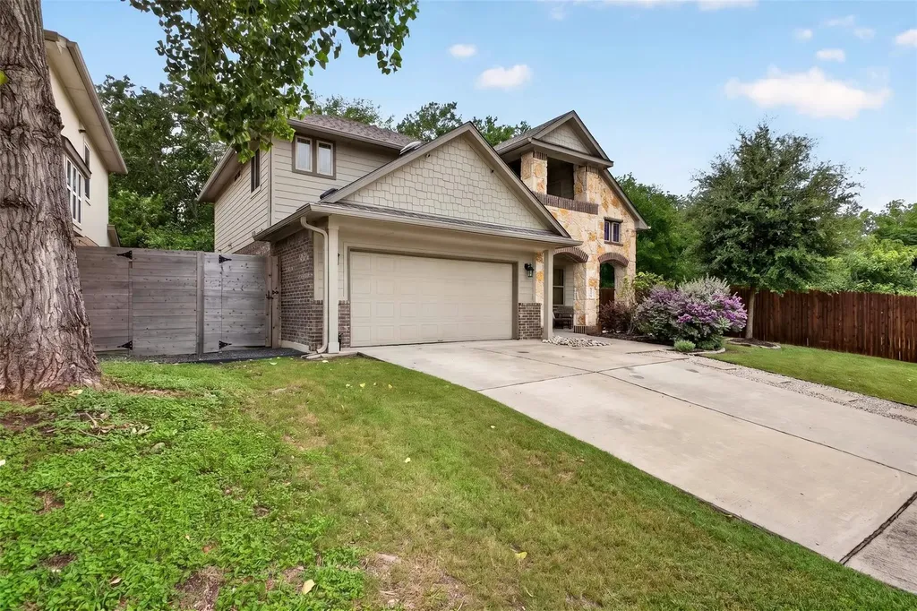2316 Forsam Bend Austin TX 78725