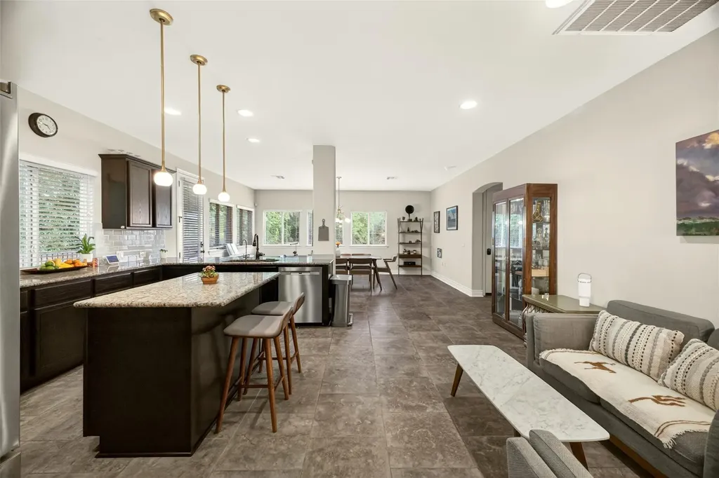 2316 Forsam Bend Austin TX 78725