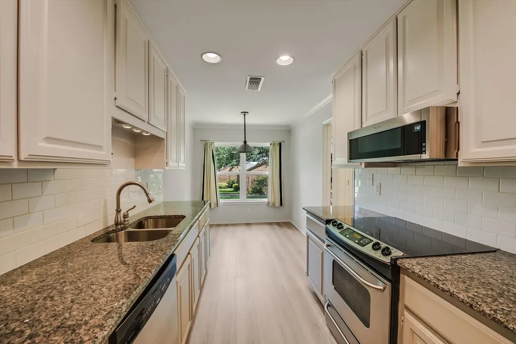 7911 Cavalry Court Austin TX 78731