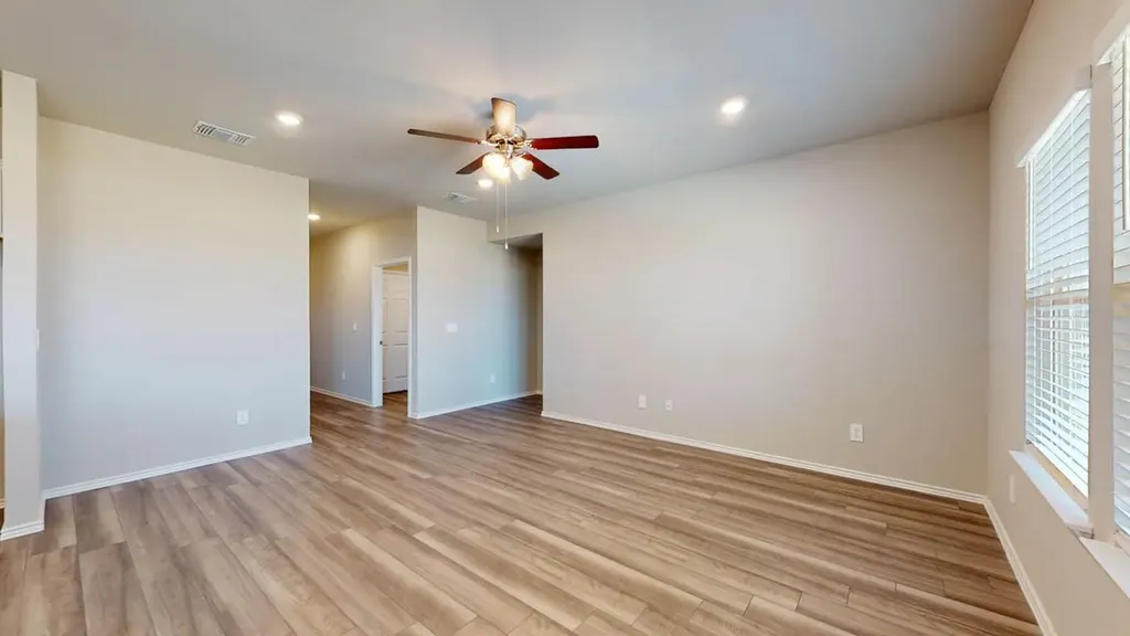 513 Hector Loop Georgetown TX 78626