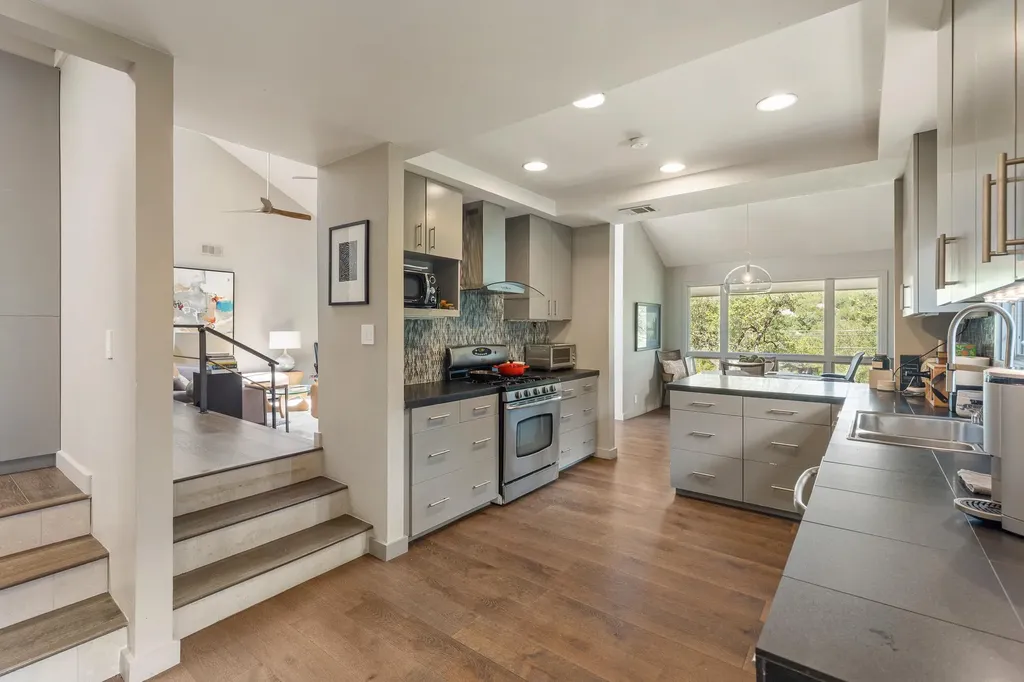 6106 Mountainclimb Drive Austin TX 78731