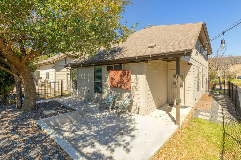 2001 Faro Drive Austin TX 78741