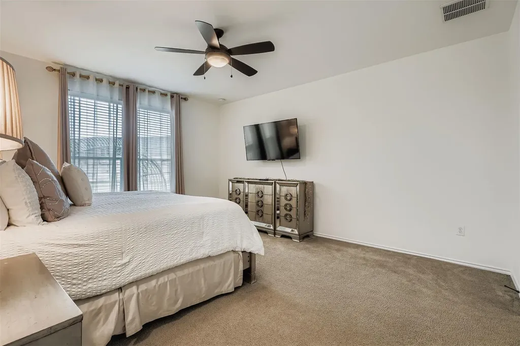7020 Ondantra Bend Austin TX 78744
