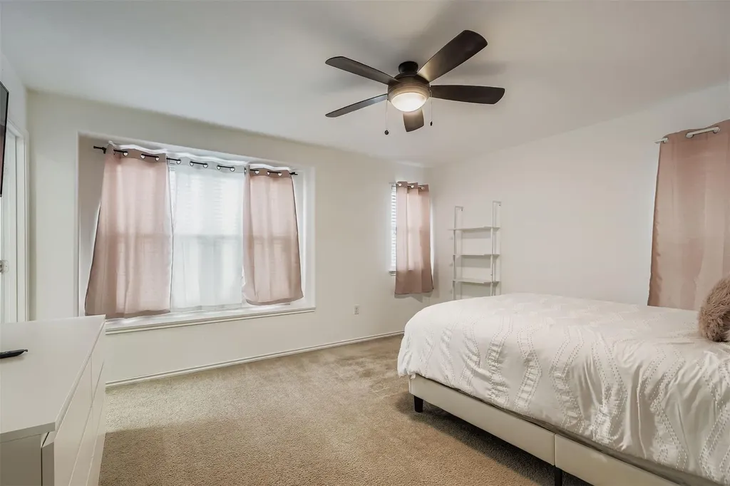 7020 Ondantra Bend Austin TX 78744