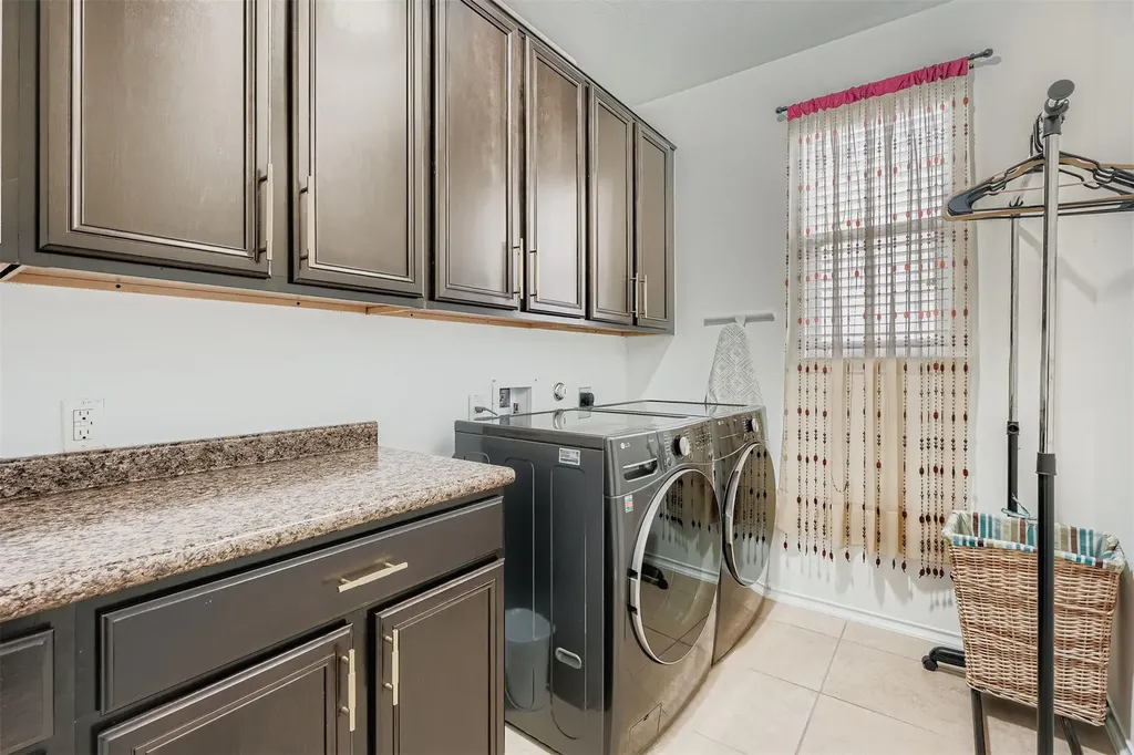 7020 Ondantra Bend Austin TX 78744