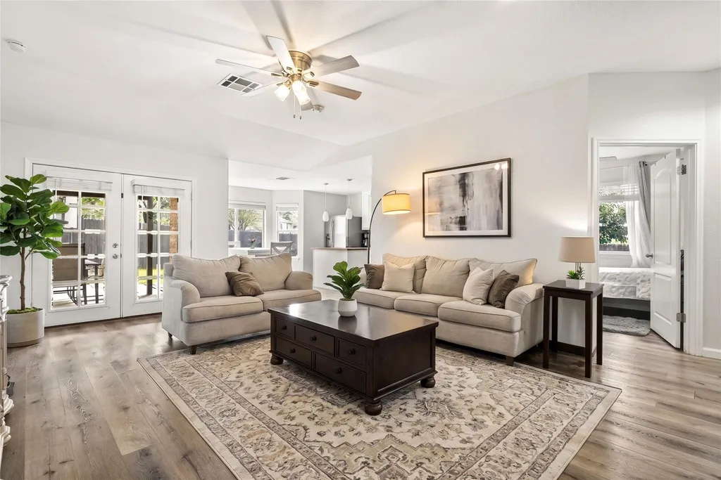 9024 Heiden Lane Austin TX 78749
