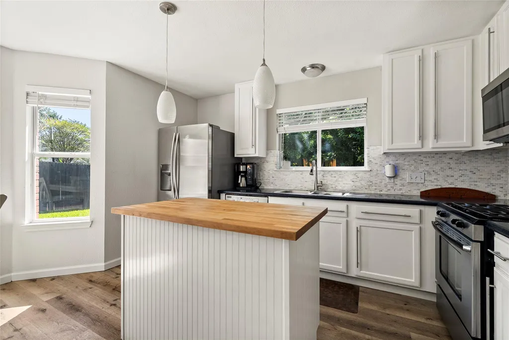 9024 Heiden Lane Austin TX 78749