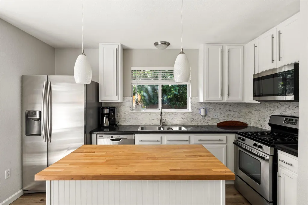 9024 Heiden Lane Austin TX 78749