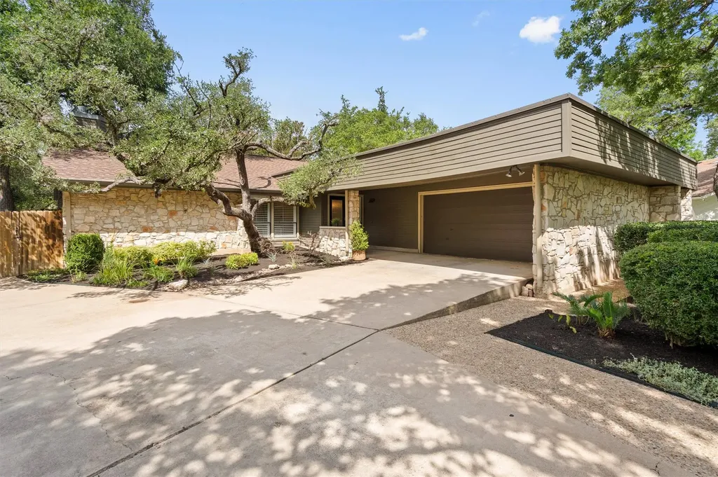 10505 Ronwood Drive Austin TX 78750