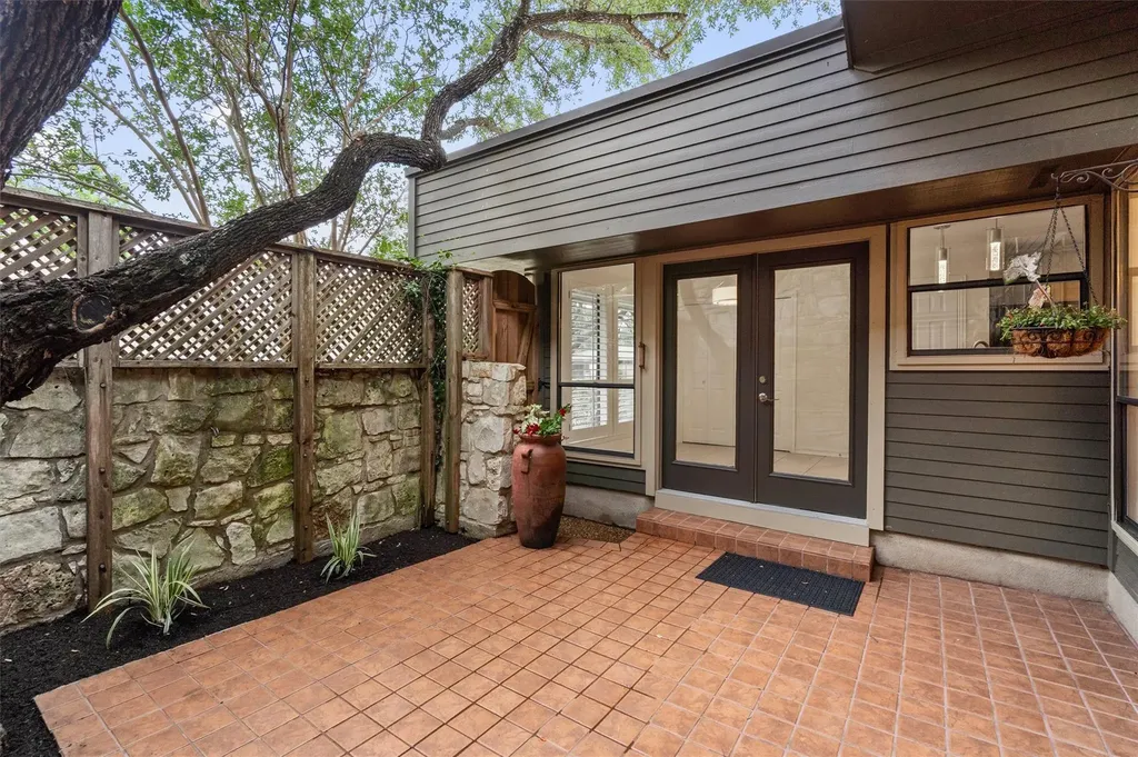 10505 Ronwood Drive Austin TX 78750