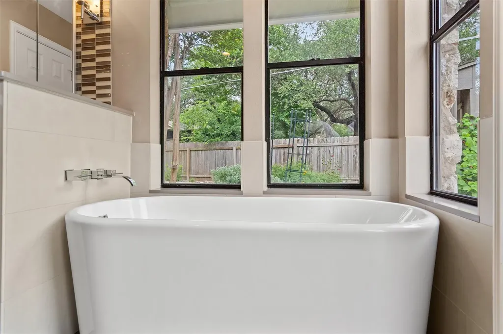 10505 Ronwood Drive Austin TX 78750
